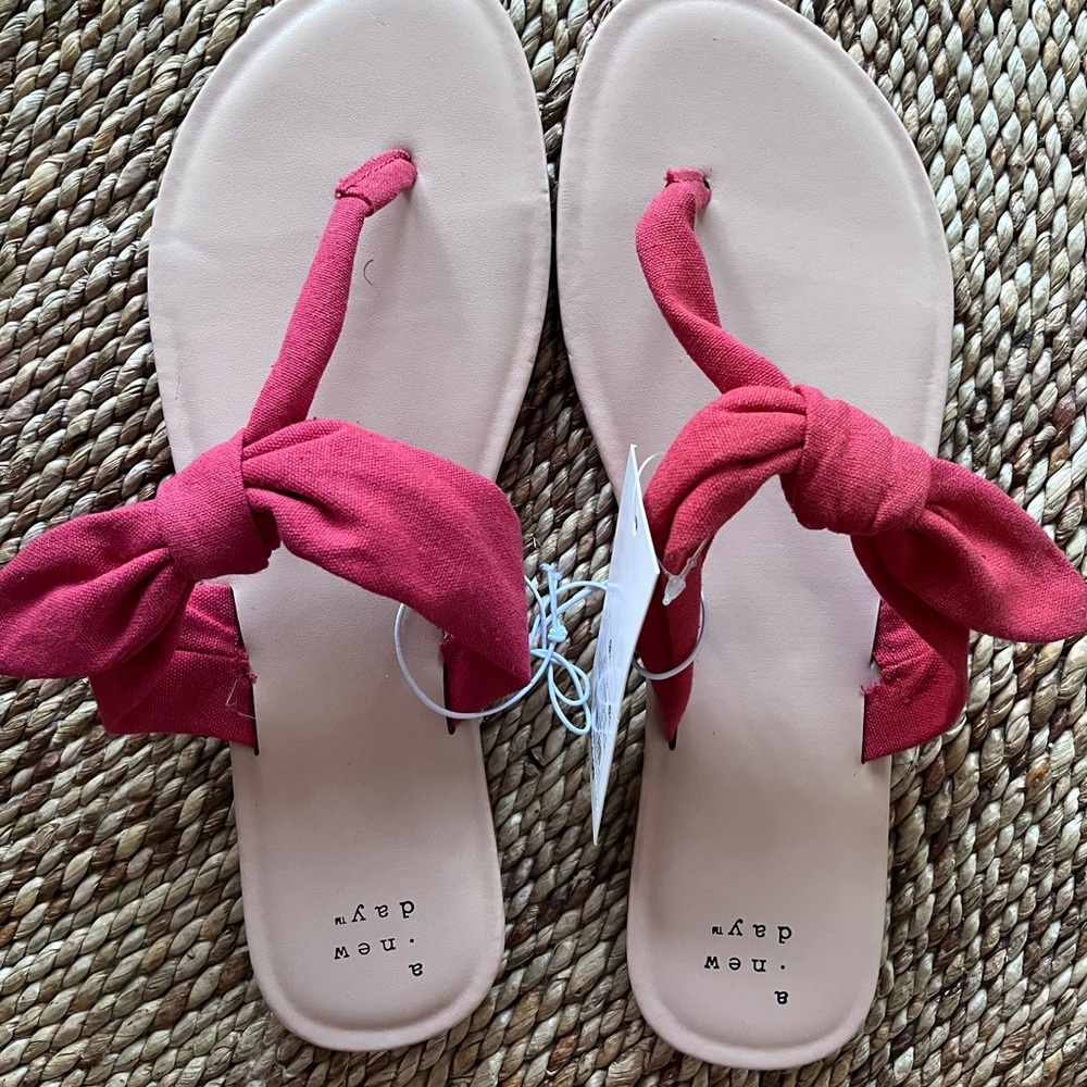 NWT Hannah Knotted Bow Flip Flop Sandals A New Day Coral Red sz 9.5